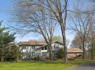 7 Meadow Brook Rd, Randolph, NJ 07869