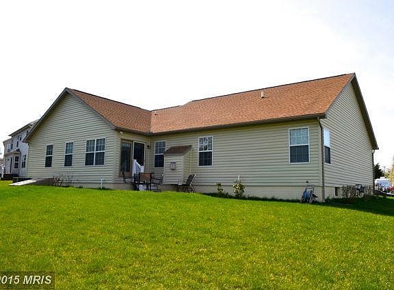 Exterior (Rear)