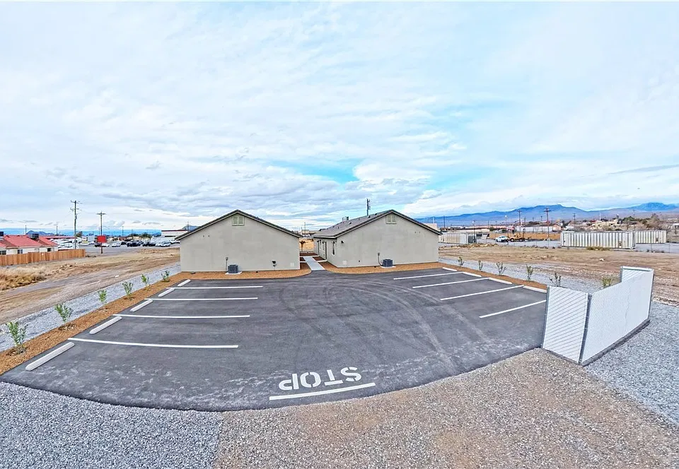 1340 E Arrowhead St #3