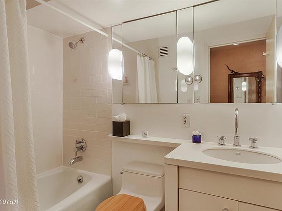 5th image of 1065 Park Ave #19D