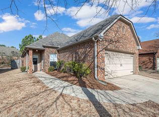 2734 Oxmoor Glen Dr, Birmingham, AL 35211