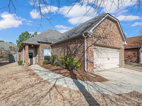 2734 Oxmoor Glen Dr, Birmingham, AL 35211