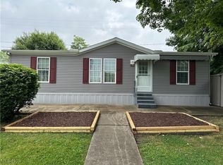 1626 E 51st St, Ashtabula, OH 44004