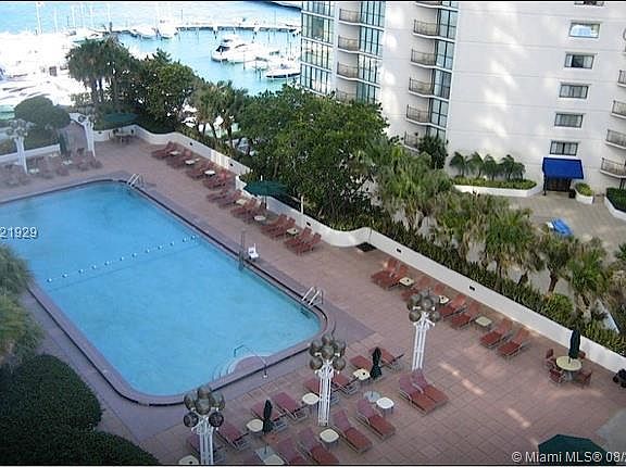 2nd image of 1717 N Bayshore Dr Ph C31
