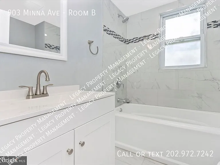 903 Minna Ave #B — Photo 12