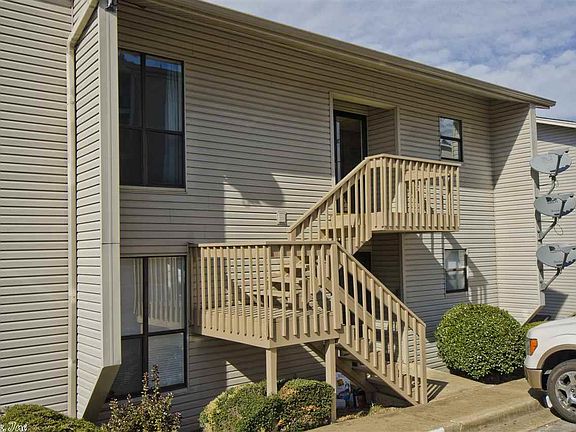 2nd image of 120 Catalina Cir