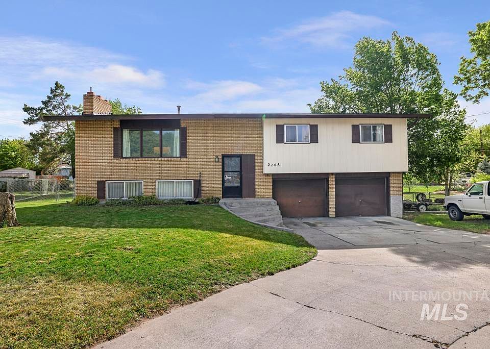 1st image of 2148 Alta Vista Cir