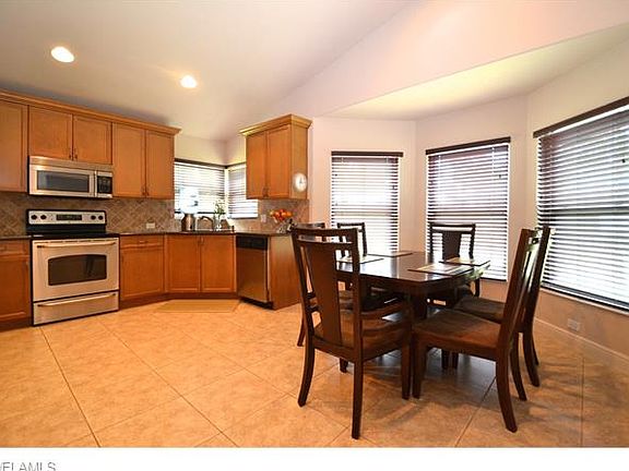 5th image of 3795 43rd Ave NE