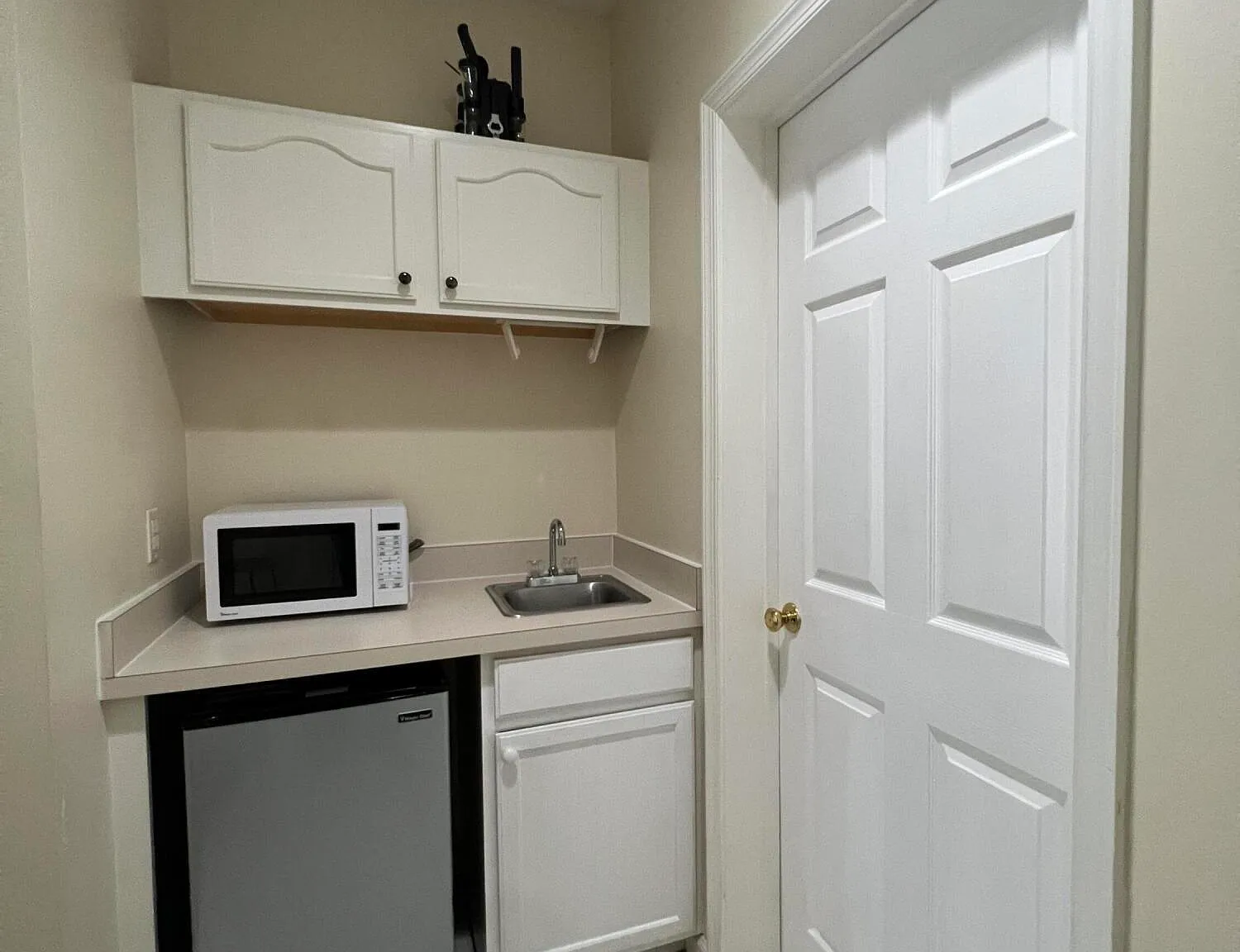 1 bed, 1.0 bath, 400 sqft, $1,000 — Photo 3