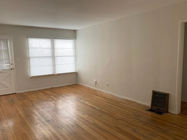 4753 N Clybourn Ave #3 — Photo 4