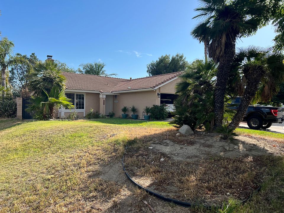 1st image of 12697 Saffron Ct