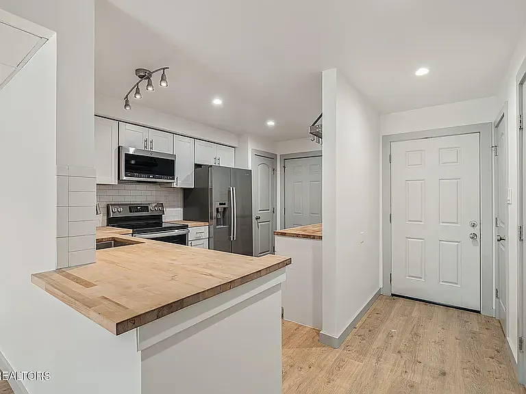 3636 Taliluna Ave #308 — Photo 5