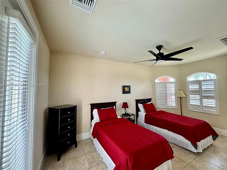 1740 Ludlow Rd — Photo 13