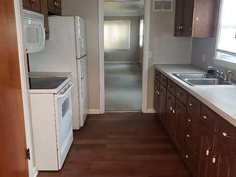 2653 Letchworth Pkwy — Photo 11