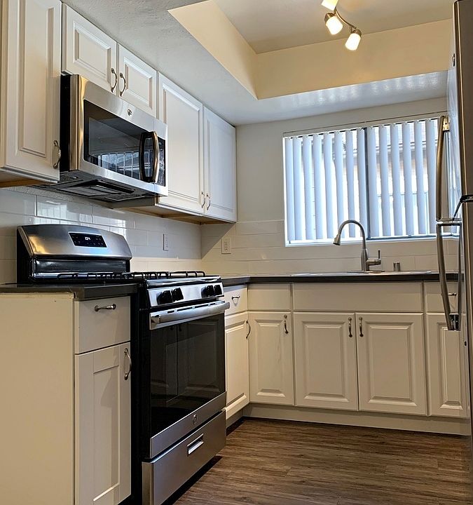 1st image of 1012 E Acacia Ave #205