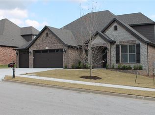 2516 S Horizon Blvd, Rogers, AR 72758