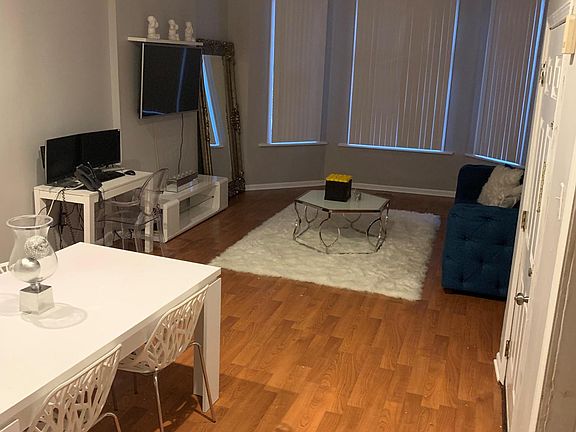 5th image of 2932 W Polk St #1