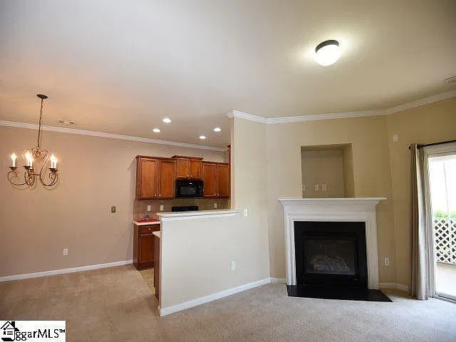 3 bed, 2.5 bath, 1601 sqft, $1,895 — Photo 4