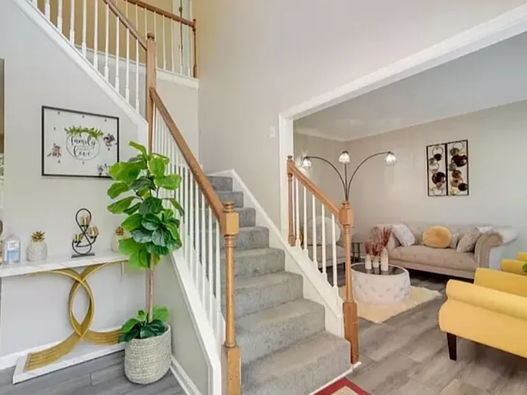7136 Woodstone Dr — Photo 3