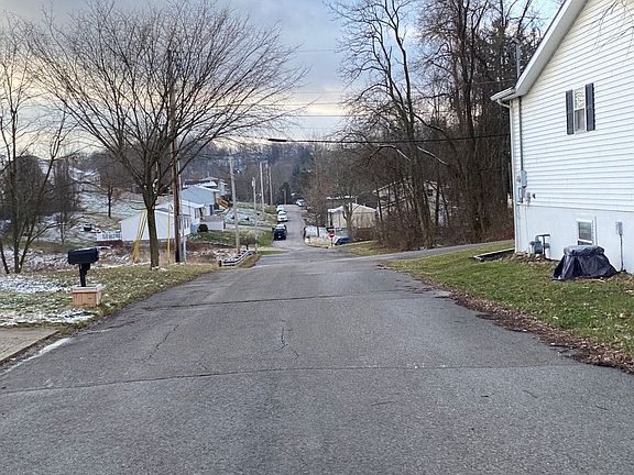 4th image of 228 McFadden St