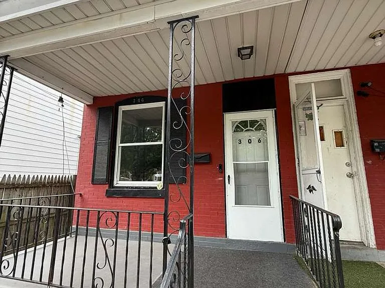 306 Dayton St — Photo 5