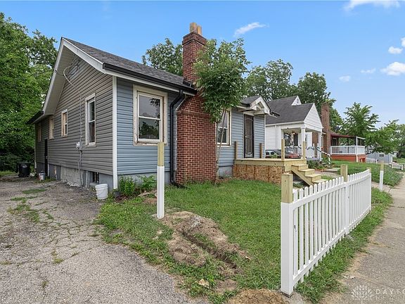 2nd image of 2654 N Gettysburg Ave