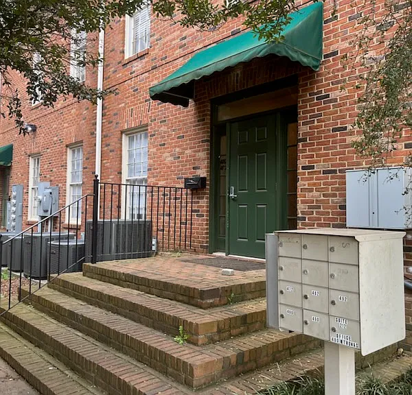 472 N Thomas St — Photo 1