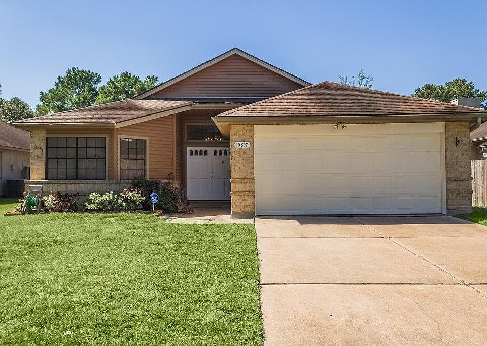1st image of 15847 Meadow Village Dr