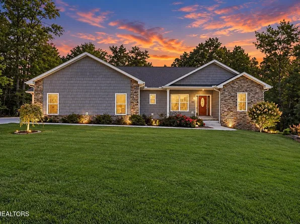 380 Mountain Preserve Pkwy, Crab Orchard, TN 37723