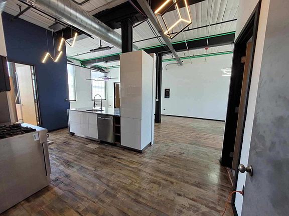 4th image of 111 Summer St #3L