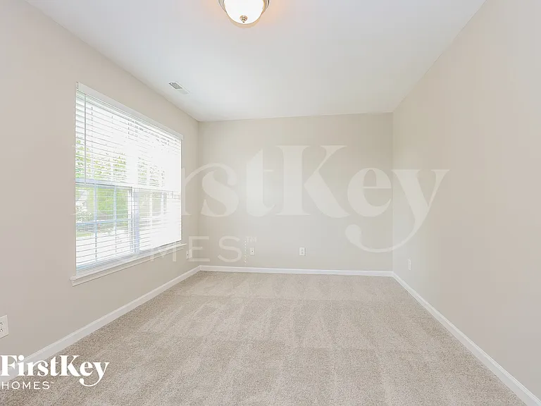 1934 Shafer Dr — Photo 16