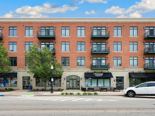 140 S River St Unit 203, Aurora, IL 60506