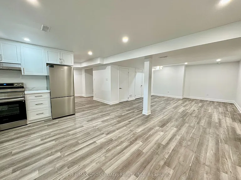 375 Wilfred Murison Ave #BASEMENT — Photo 8