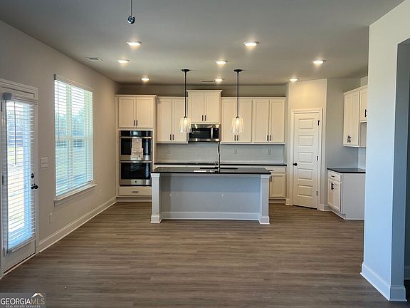 3rd image of 1103 Boulder Dr #103