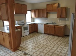 407 Hill St, Oakland, IA 51560