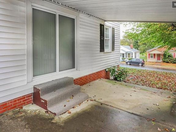 5th image of 1006 Julian St