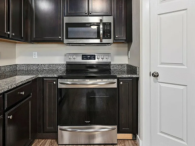 09-Kitchen