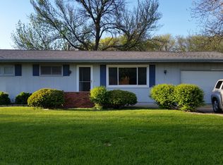405 Crescent Dr, Carlisle, IA 50047