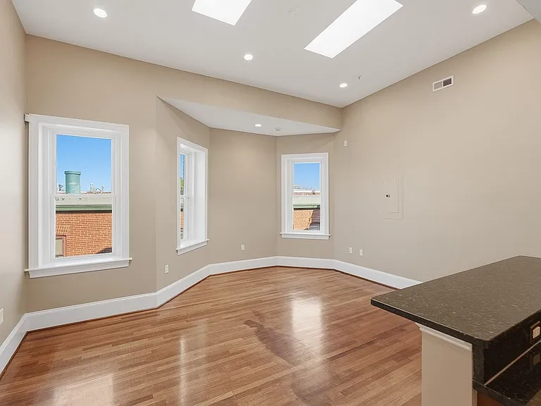 1324 Euclid St NW #407 — Photo 2