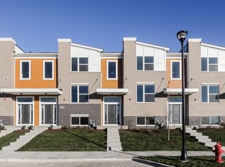 3S563 Camden St, Warrenville, IL 60555