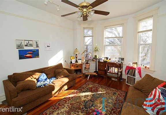 4th image of 3744 W Diversey Ave