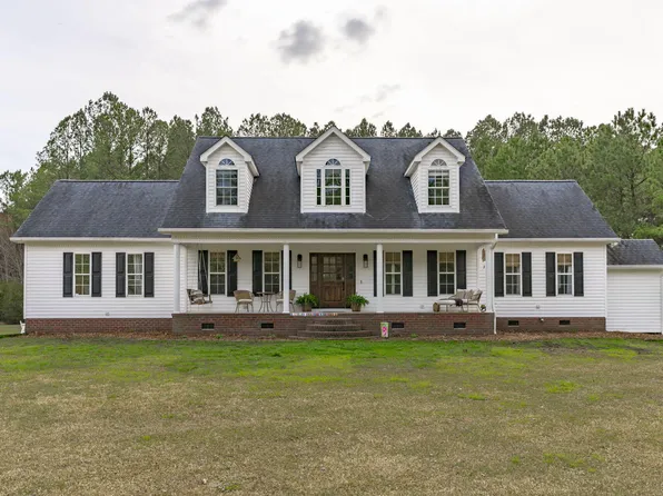 1380 Hatcher Rd, Selma, NC 27576