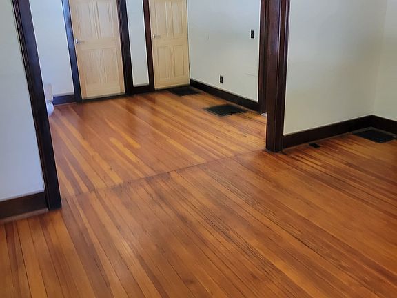 3rd image of 257 Nightingale St