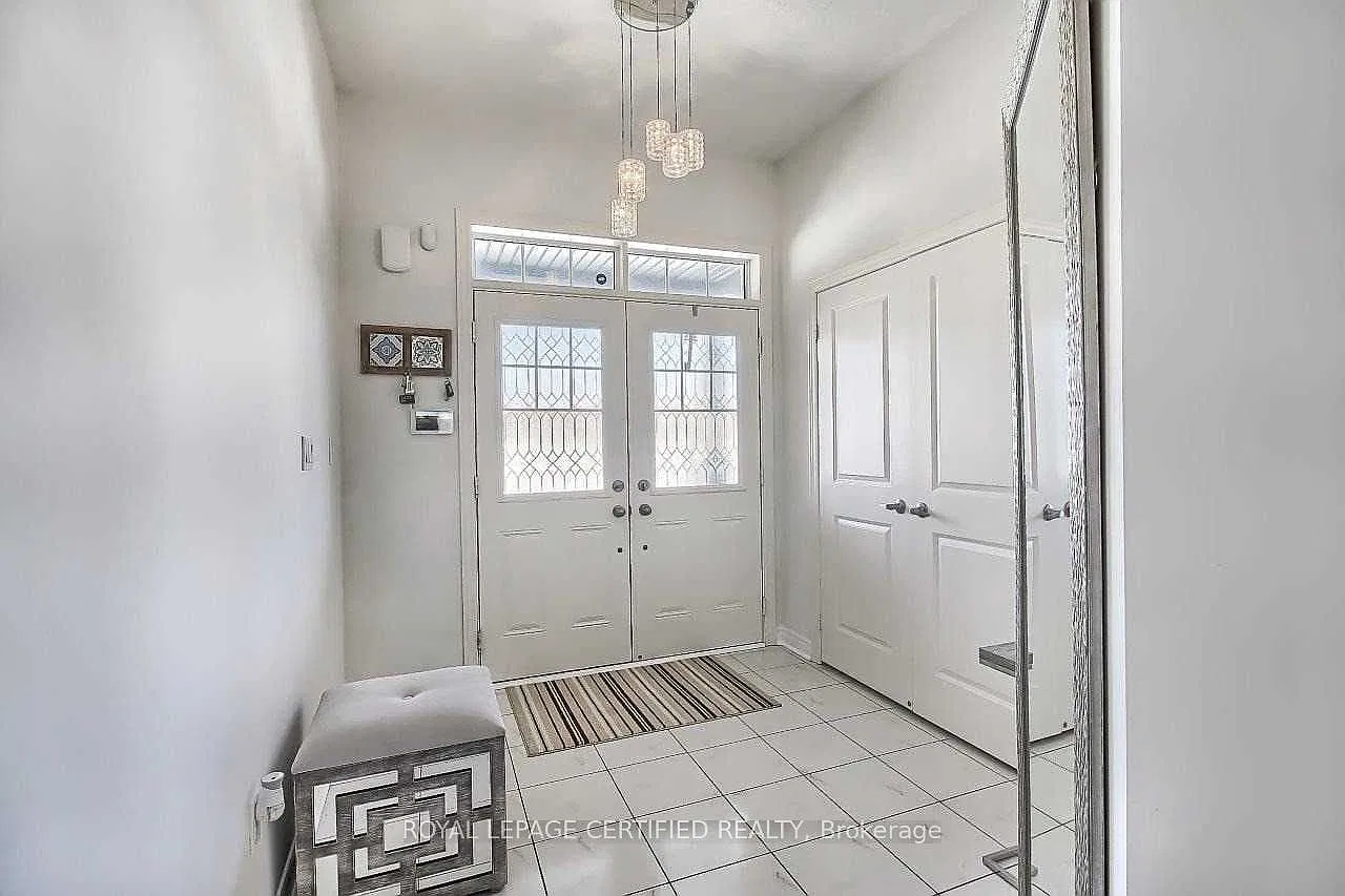 4 bed, $3,300 — Photo 3