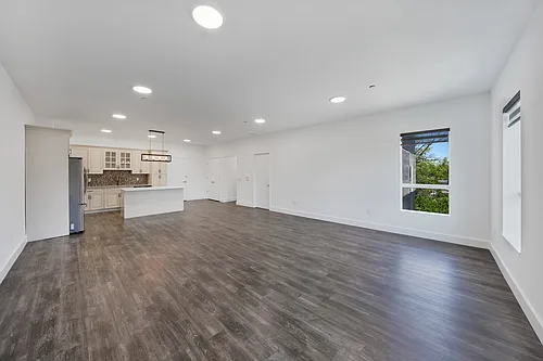 1170 River Rd #1070 Photo 1