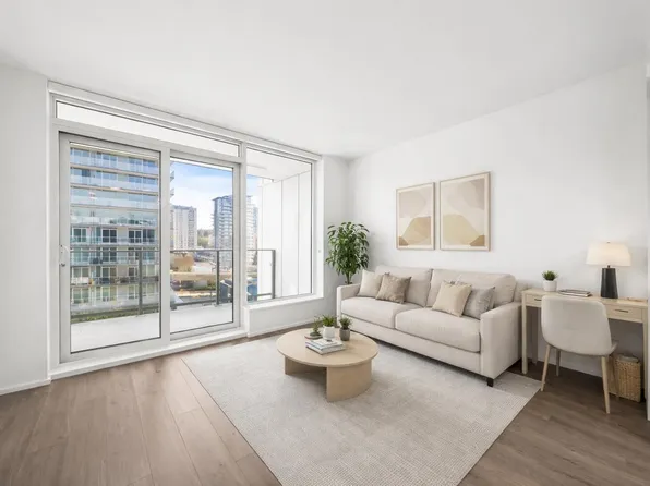 3809 Evergreen Pl #608, Burnaby, BC V3J 0M1