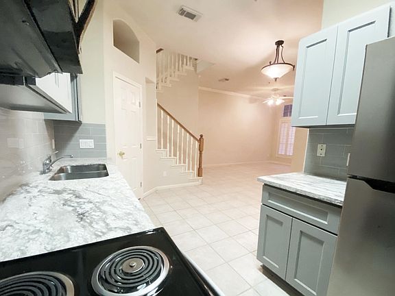 4th image of 2710 Grants Lake Blvd