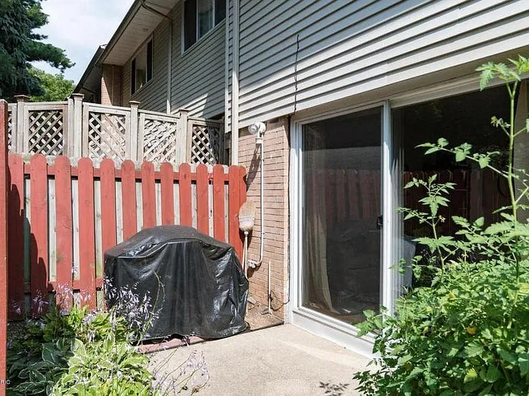 3517 Kenbrooke Ct — Photo 4