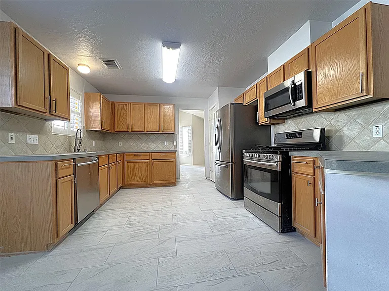 6839 Catarina Cir — Photo 5