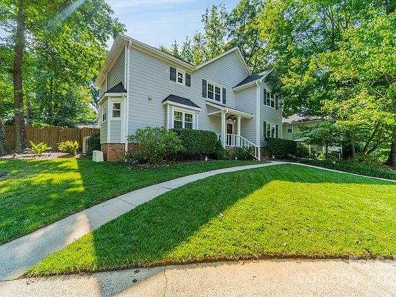 3rd image of 8107 Bush Mill Ln